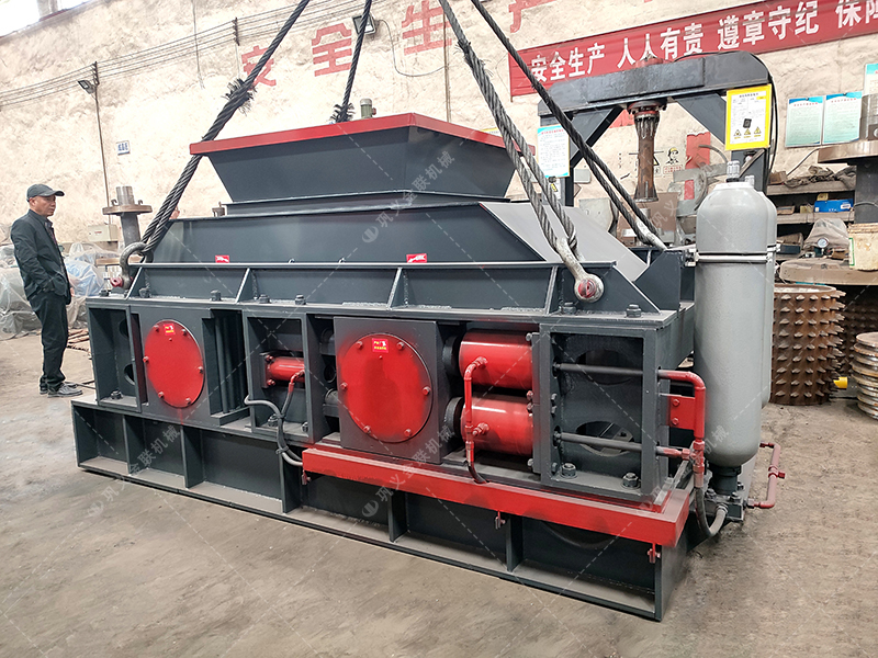 1208大型半自動液壓對輥破碎機發貨 破碎鵝卵石