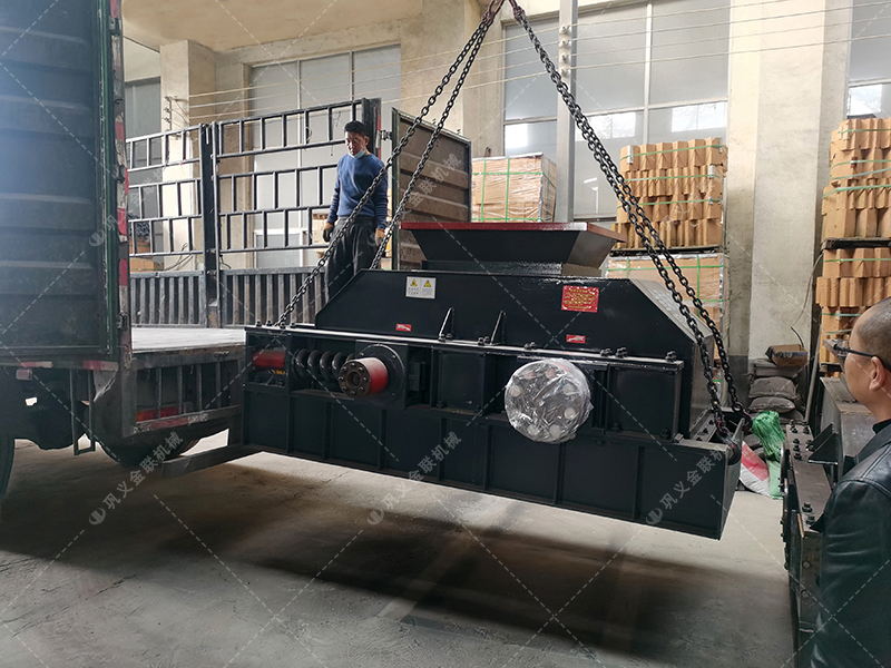 小型對輥破碎機生產線發貨圖片