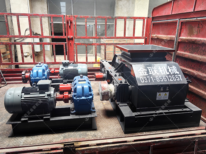 2PG0806中型對輥破碎機發貨圖片