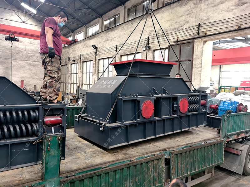 處理礦山廢石料用1510型對(duì)輥制砂機(jī)產(chǎn)能如何? 處理礦山廢石料用1510型對(duì)輥制砂機(jī)產(chǎn)能如何?