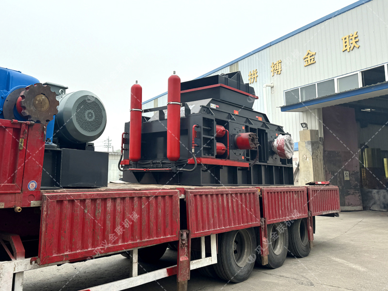 機(jī)制砂品質(zhì)參差不齊?液壓對(duì)輥制砂機(jī)如何實(shí)現(xiàn)高品質(zhì)細(xì)砂生產(chǎn)? 機(jī)制砂品質(zhì)參差不齊?液壓對(duì)輥制砂機(jī)如何實(shí)現(xiàn)高品質(zhì)細(xì)砂生產(chǎn)?