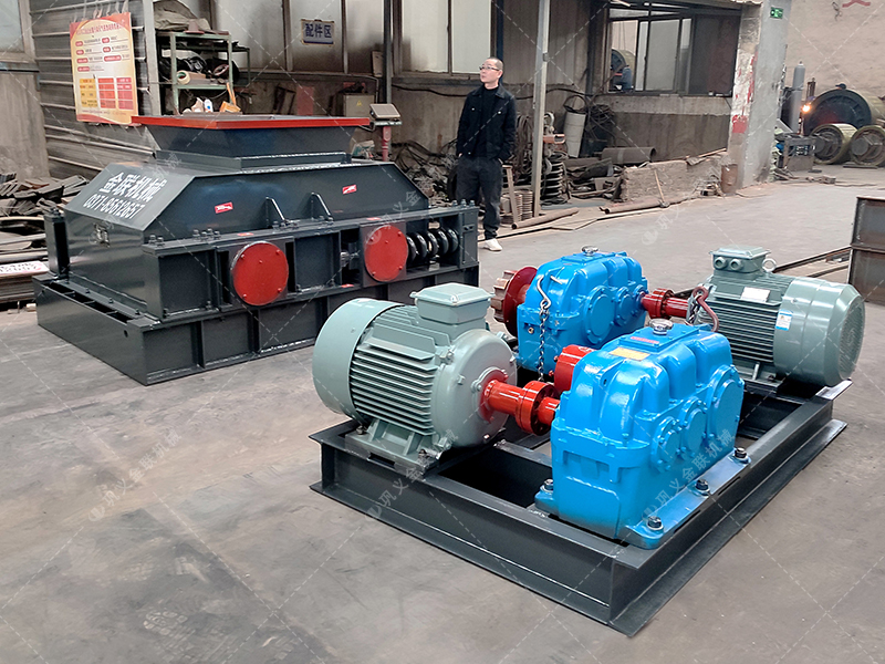 狼牙破碎機(jī)價(jià)格差異分析:從3萬(wàn)到30萬(wàn)該如何選擇? 狼牙破碎機(jī)價(jià)格差異分析:從3萬(wàn)到30萬(wàn)該如何選擇?